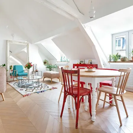 Nice Flat Under The Roofs Of Apartment *