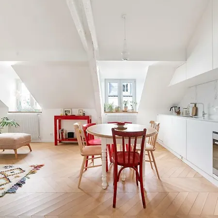 Apartment Nice Flat Under The Roofs Of Paris